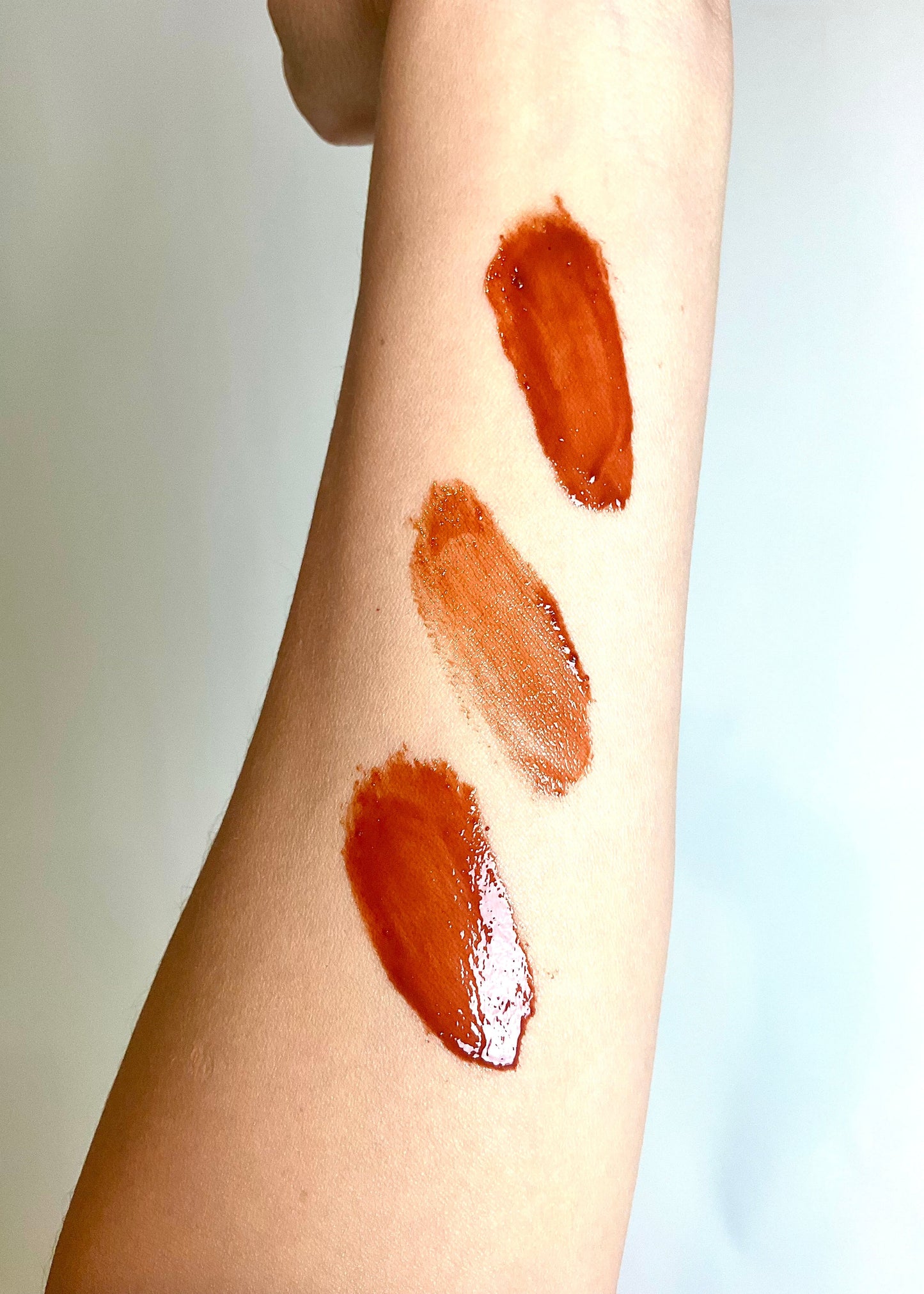 LAVA eye gloss