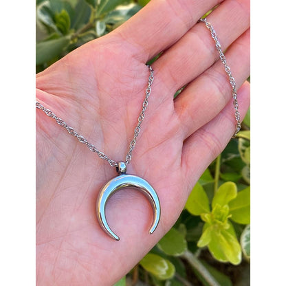 CRESCENT MOON NECKLACE