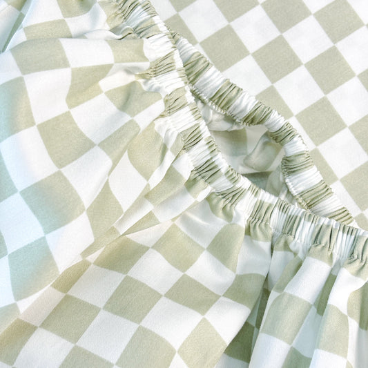 SHNUGGLE Extra Fitted Sheet- Sage Checker