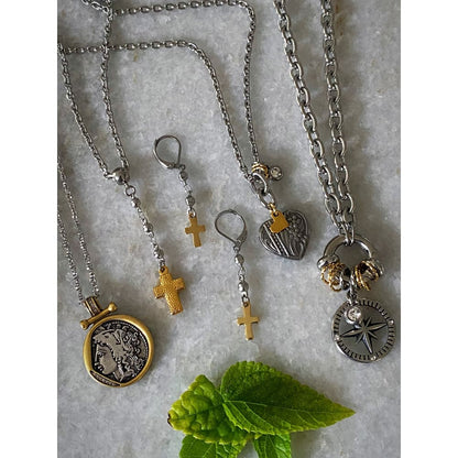 CROSS LARIAT CHOKER