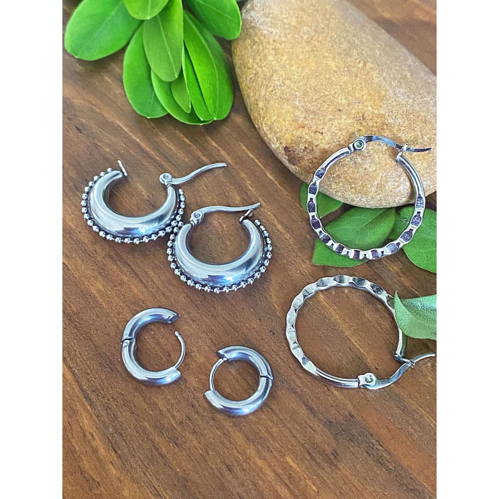 HUGGIE HOOP EARRINGS