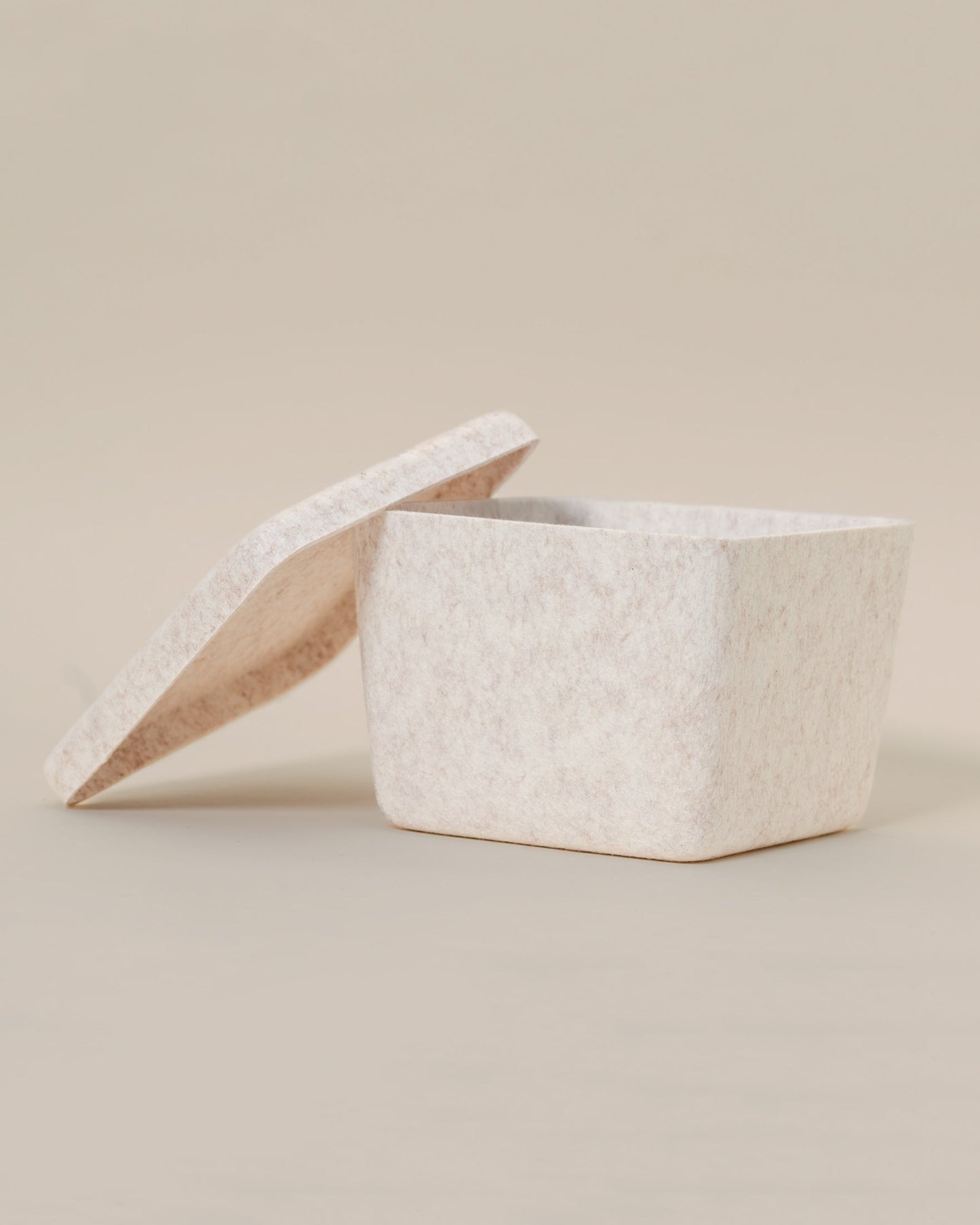 The Sculpted Bin - Petite with Lid