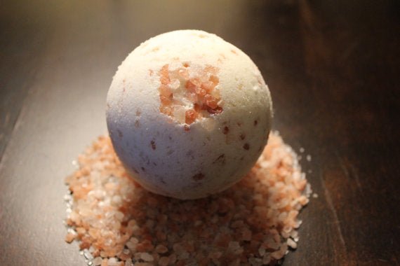 Detox Bath Bomb – Organic Handmade Bath Soak with Essential Oils & Salts